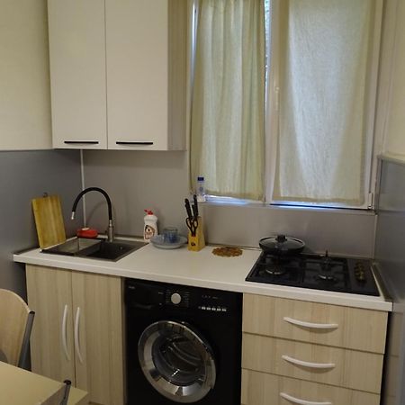 Vake Super Quiet And Comfy Apartment With A Yard Tbilisi Luaran gambar